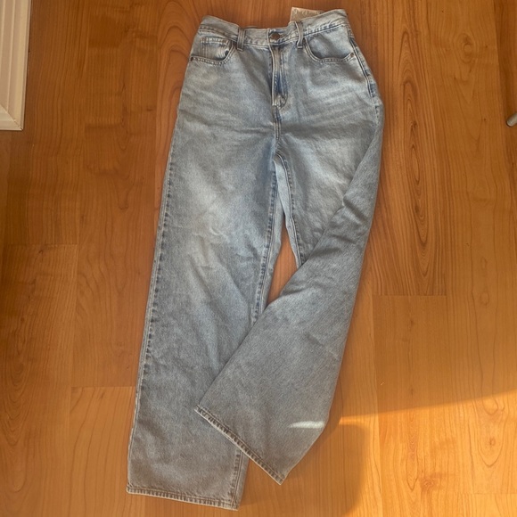LEVI'S HIGH WAISTED STRAIGHT JEAN - JOE
STONED - Picture 1 of 6
